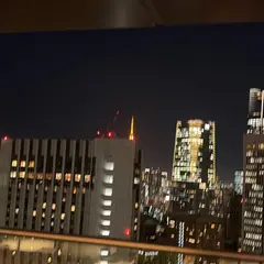 夜景とフライドポテトの夜