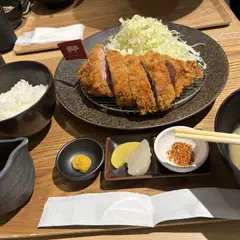 リブロースの誘惑と赤坂散策